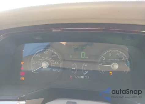 2006 Lincoln Town Car Signature Limited z USA, uszkodzony, nr VIN 1LNHM82V66Y632280